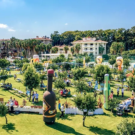 Utopia & Resort