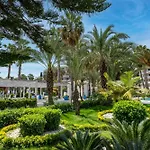 Utopia & Semesteranläggning (resort)