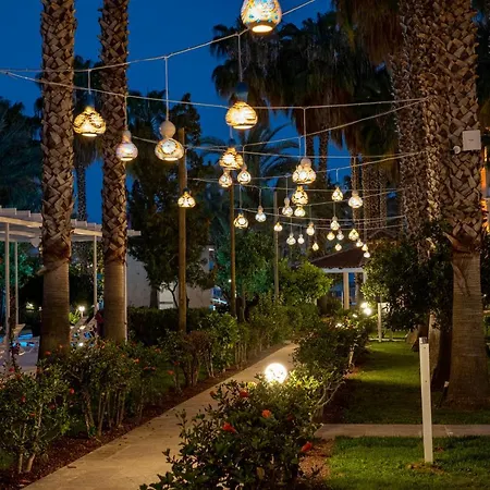 Utopia & منتجع أفسالاّر