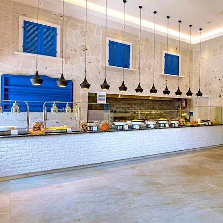 Utopia & منتجع *