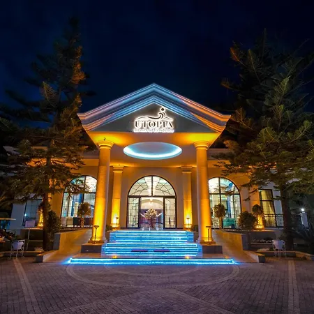 Utopia & Semesteranläggning (resort) *